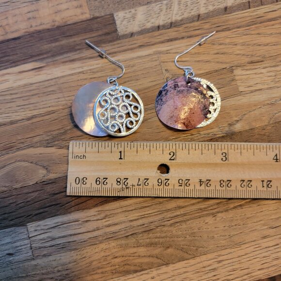 1" Round Metal & Shell Disc 2 Part Dangle Earrings - Picture 9 of 9